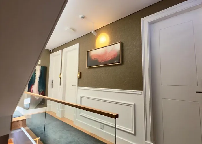 Timeless - Old 招待所 Lisboa