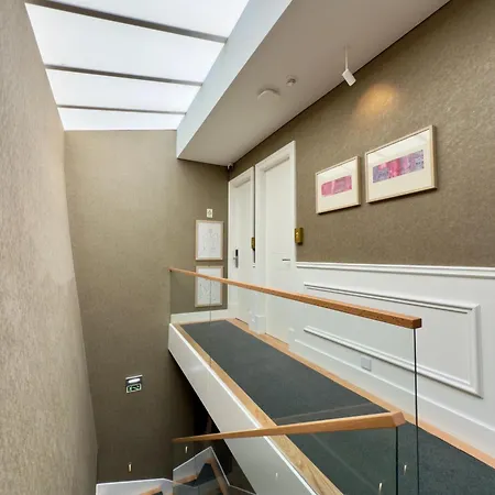 Timeless - Old Гостьовий будинок 4*