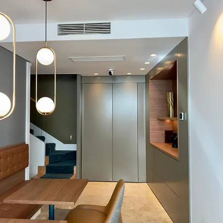 Timeless - Old Гостьовий будинок Лісабон