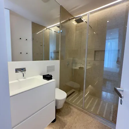 Timeless - Old בית הארחה